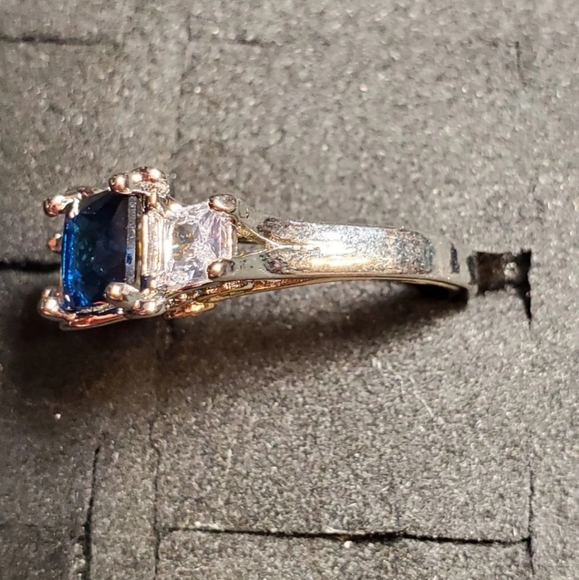š„Simulated sapphire & cz ring size 6 - Picture 2 of 5